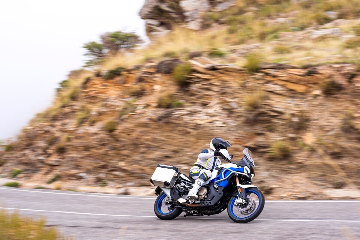 MV Agusta Enduro Veloce: per il 2026 aggiornamenti e dotazione più ricca